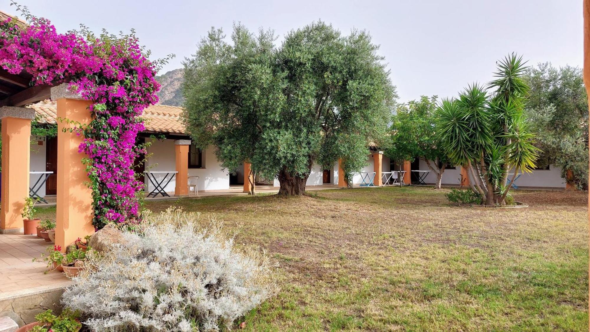 Hotel Cardedu Εξωτερικό φωτογραφία
