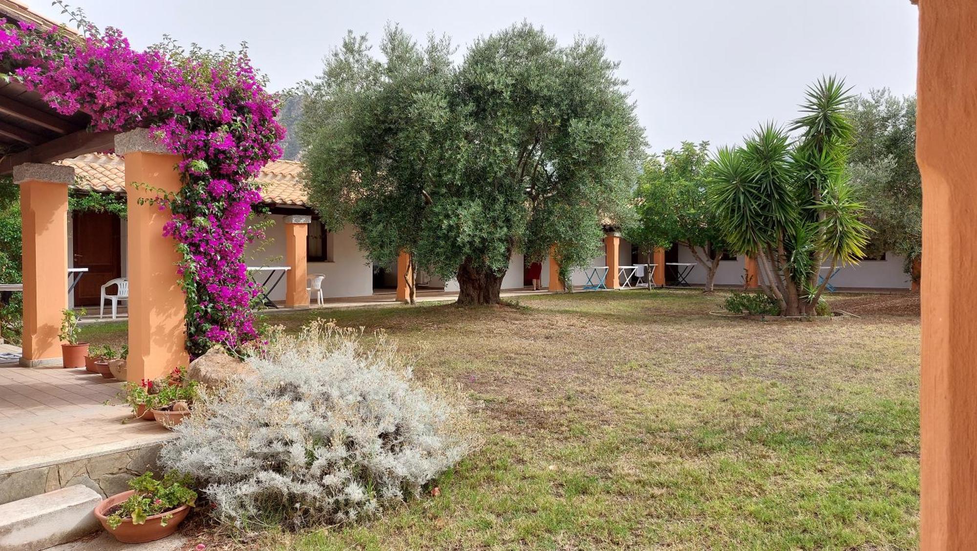 Hotel Cardedu Εξωτερικό φωτογραφία