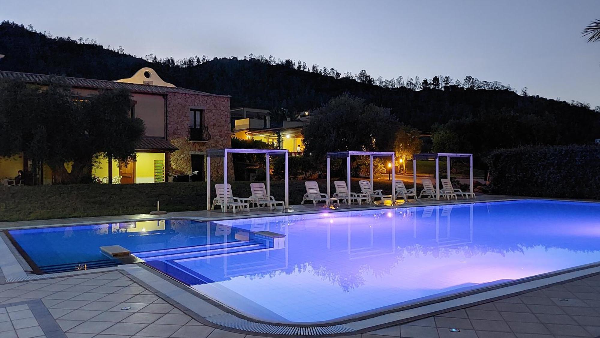 Hotel Cardedu Εξωτερικό φωτογραφία